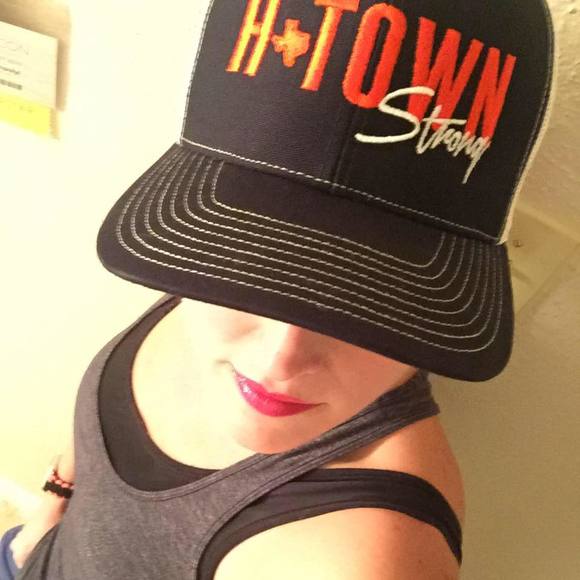 Meet your Posher, Erica - Picture 1 of 1